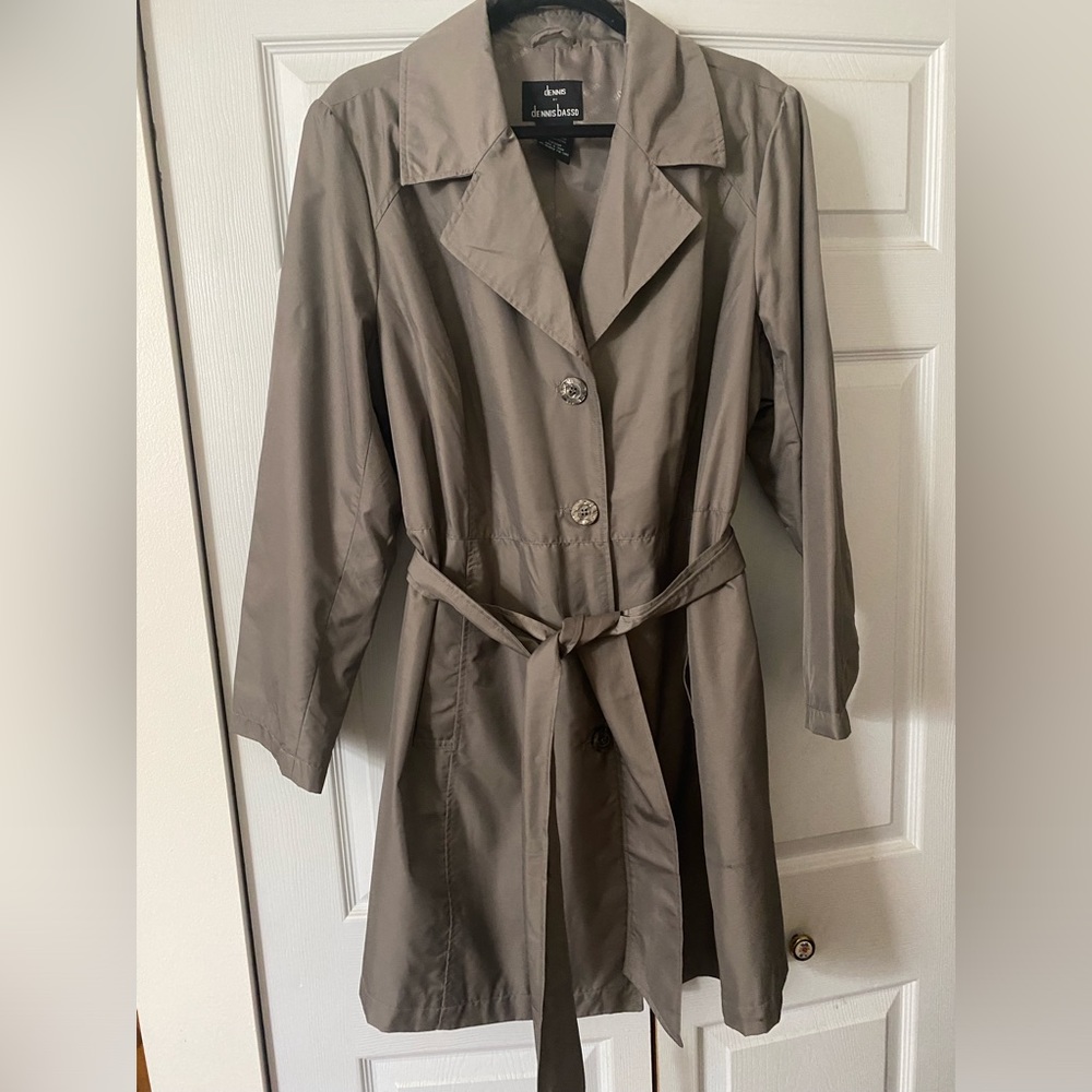 Dennis by Dennis Basso Trench Coat w/ Belt. Size 1x. Pewter in color